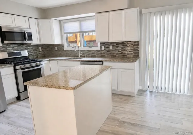 Photo 3 of Condo for sale at 10 Braemar Ct, Clarkstown, NY 10956 | MLS# 1047111 | Listing updated on 2026-09-15