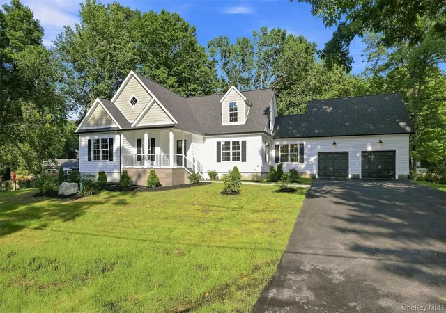 Photo 1 of Single family home for sale at 34 Innis Ave, Newburgh (town), NY 12550 | MLS# 1047151 | Listing updated on 2026-09-13