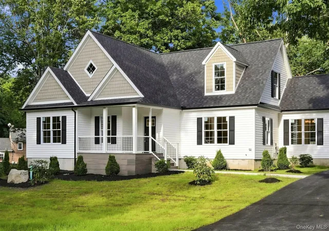 Photo 3 of Single family home for sale at 34 Innis Ave, Newburgh (town), NY 12550 | MLS# 1047151 | Listing updated on 2026-09-13