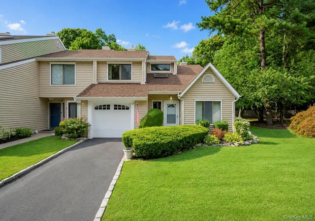Photo 1 of Condo for sale at 12 Hidden Pines Way, Islip, NY 11716 | MLS# 1047157 | Listing updated on 2026-10-09