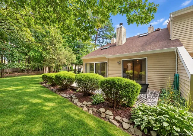 Photo 31 of Condo for sale at 12 Hidden Pines Way, Islip, NY 11716 | MLS# 1047157 | Listing updated on 2026-10-09