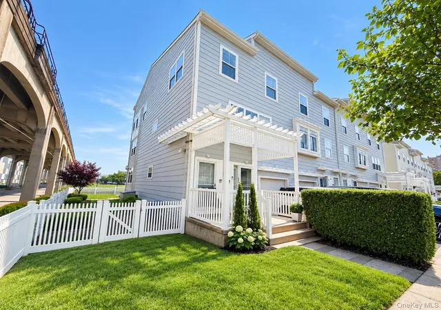Multi family home for sale at 252 Beach Breeze Pl, New York, NY 11692 | MLS# 1047164