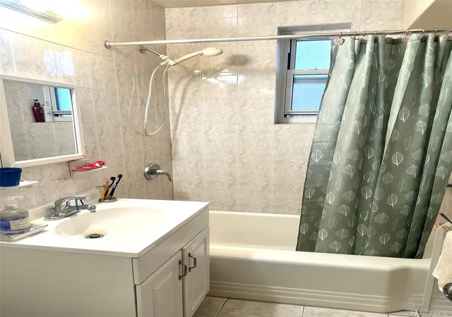 Photo 2 of Condo for sale at 30 11 Parsons Blvd #5A, New York, NY 11354 | MLS# 1047166 | Listing updated on 2026-09-13