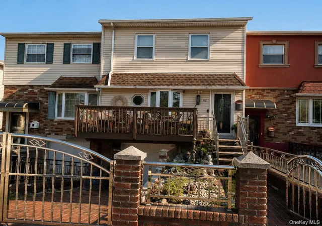 Photo 1 of Single family home for sale at 42 Birch Rd, New York, NY 10303 | MLS# 1047246 | Listing updated on 2026-10-03