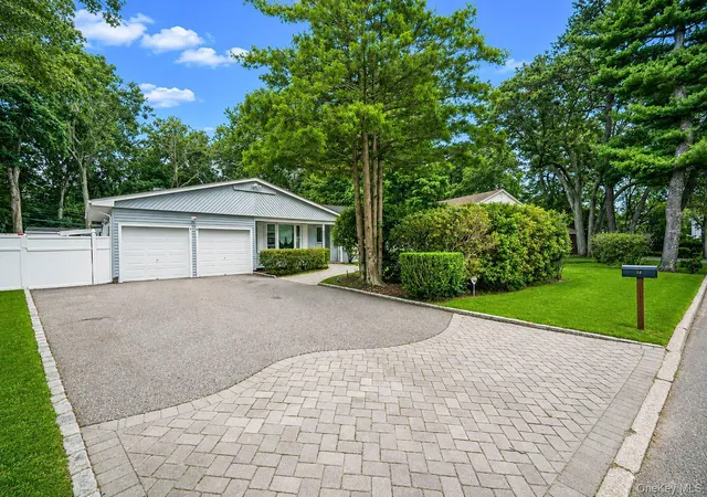 Photo 4 of Single family home for sale at 12 Beecher St, Brookhaven, NY 11727 | MLS# 1047250 | Listing updated on 2026-09-15