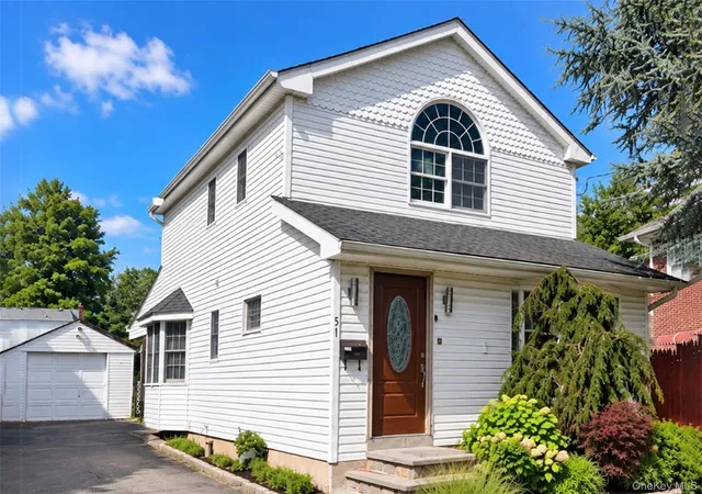 Photo 3 of Single family home for sale at 51 Lafayette Ave, North Hempstead, NY 11590 | MLS# 1047268 | Listing updated on 2026-09-14
