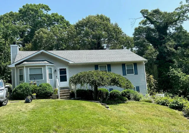 Single family home for sale at 60 Aloma Rd, Brookhaven, NY 11778 | MLS# 1047355 | Listing updated on 2026-09-12