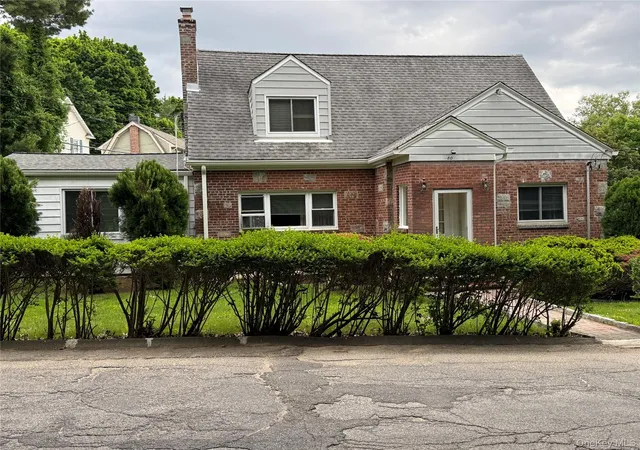 Photo 1 of Single family home for sale at 80 Roberts Ln, Yonkers, NY 10701 | MLS# 1047445 | Listing updated on 2026-09-08