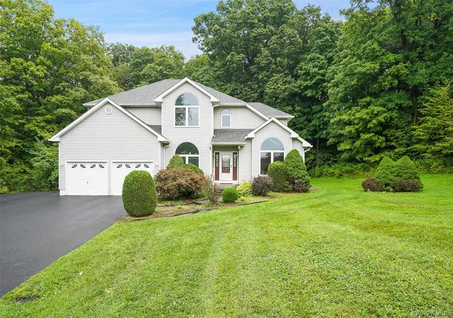 Photo 1 of Single family home for sale at 18 Bray Farm Ln, La Grange, NY 12590 | MLS# 1047464 | Listing updated on 2026-09-14