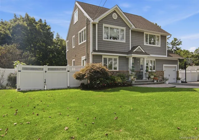 Photo 2 of Single family home for sale at 8 Glen Way, Brookhaven, NY 11755 | MLS# 1047485 | Listing updated on 2026-09-13
