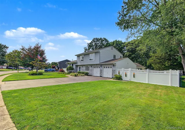 Photo 2 of Single family home for sale at 105 Nathan Dr, Islip, NY 11716 | MLS# 1047512 | Listing updated on 2026-09-15