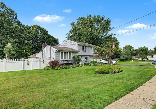 Photo 3 of Single family home for sale at 105 Nathan Dr, Islip, NY 11716 | MLS# 1047512 | Listing updated on 2026-09-15