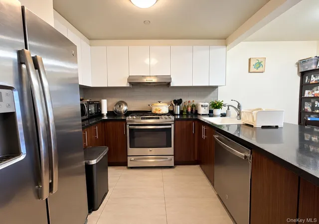 Photo 3 of Condo for sale at 136 46 41st Avenue #2F, New York, NY 11355 | MLS# 1047531 | Listing updated on 2026-09-07