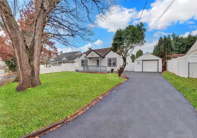 Photo 2 of Single family home for sale at 12 Carlls Path, Babylon, NY 11703 | MLS# 1047543 | Listing updated on 2026-09-26
