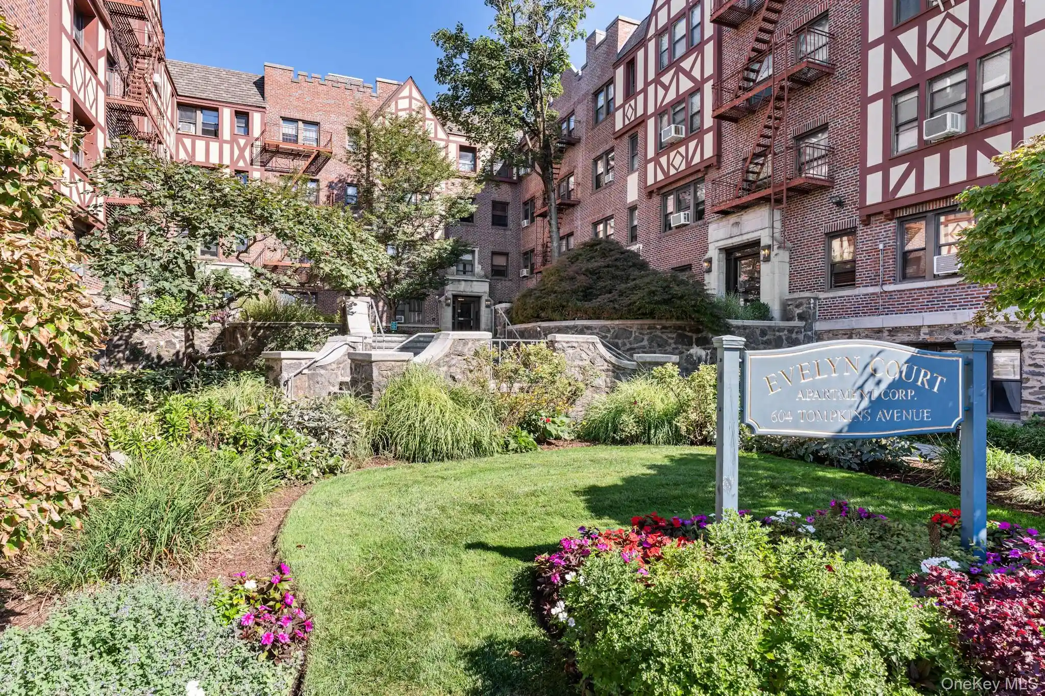 Listing Photo 1 - Condo for sale in 604 Tompkins located at 604 Tompkins, Mamaroneck, NY 10543 - Unit #B4