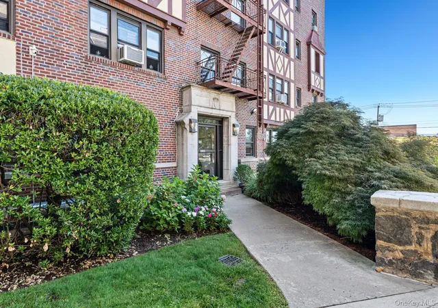 Photo 3 of Condo for sale at 604 Tompkins #B4, Mamaroneck, NY 10543 | MLS# 1047609 | Listing updated on 2026-09-09