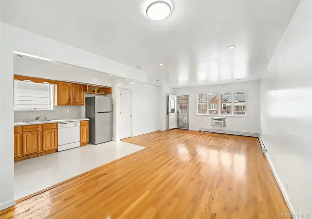 Photo 3 of House for sale at 284 Dahlgren Pl, New York, NY 11228 | MLS# 1047618 | Listing updated on 2026-09-09