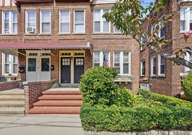 Photo 2 of Sale Pending at 333 E 238th Street, New York, NY 10470 | MLS# 1047631 | Listing updated on 2026-10-02