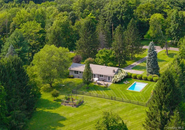Photo 1 of Single family home for sale at 62 Frost Rd, Rhinebeck, NY 12572 | MLS# 1047657 | Listing updated on 2026-10-03