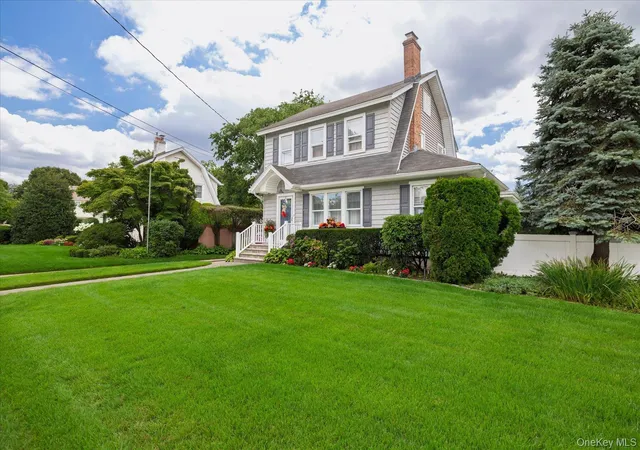 Photo 2 of Sale Pending at 579 Dacosta Ave, Hempstead, NY 11572 | MLS# 1047692 | Listing updated on 2026-09-24