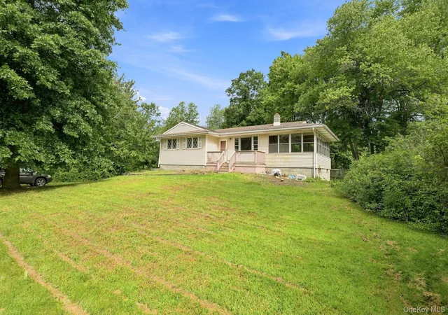 Photo 2 of Sale Pending at 7 Roosevelt Rd, Hyde Park, NY 12538 | MLS# 1047704 | Listing updated on 2026-09-26