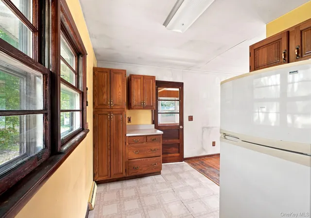 Photo 4 of Sale Pending at 7 Roosevelt Rd, Hyde Park, NY 12538 | MLS# 1047704 | Listing updated on 2026-09-26