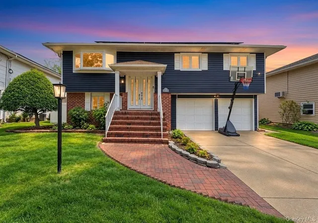 Photo 1 of Single family home for sale at 1020 Wood Park Dr, Hempstead, NY 11510 | MLS# 1047718 | Listing updated on 2026-09-15