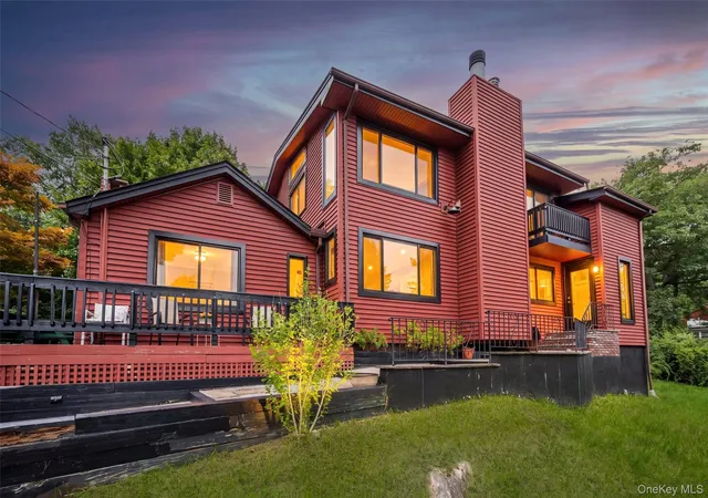Photo 1 of Single family home for sale at 23 Lake Shore Rd, Warwick (town), NY 10925 | MLS# 1047735 | Listing updated on 2026-09-15