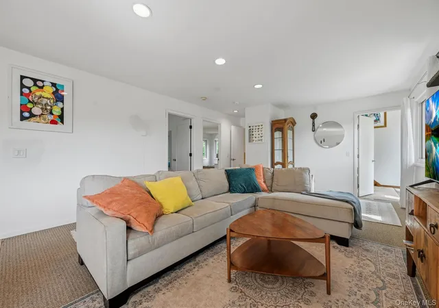 Photo 4 of Single family home for sale at 23 Lake Shore Rd, Warwick (town), NY 10925 | MLS# 1047735 | Listing updated on 2026-09-15