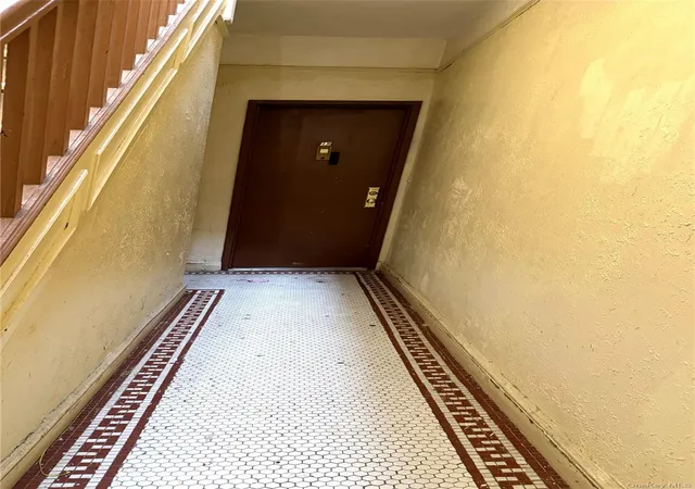 Photo 3 of Multi family home for sale at 719 E 242nd Street, New York, NY 10470 | MLS# 1047740 | Listing updated on 2026-09-25