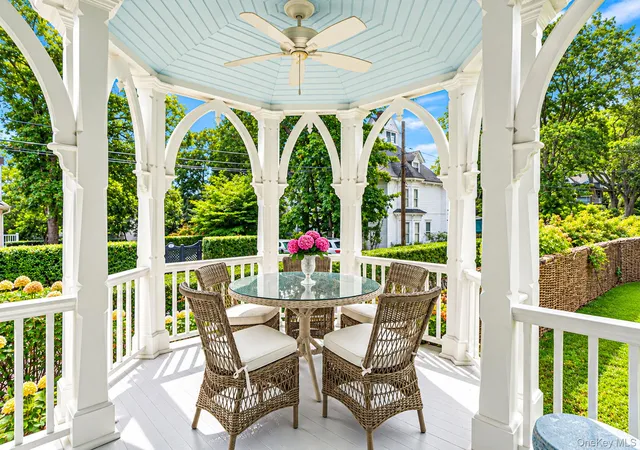 Photo 4 of Single family home for sale at 13 Spring Garden Ave, Shelter Island, NY 11965 | MLS# 1047801 | Listing updated on 2026-09-10