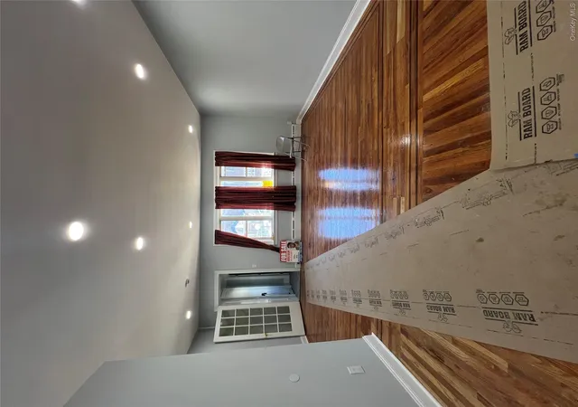 Photo 3 of Single family home for sale at 113 21 204th Street, New York, NY 11412 | MLS# 1047817 | Listing updated on 2026-09-17