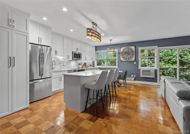 Photo 3 of Sale Pending at 73 Lorraine Ter #325, Mount Vernon, NY 10553 | MLS# 1047837 | Listing updated on 2026-09-25