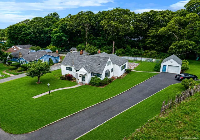 Photo 2 of Single family home for sale at 1 E Jackwill Rd, Brookhaven, NY 11772 | MLS# 1047892 | Listing updated on 2026-10-03