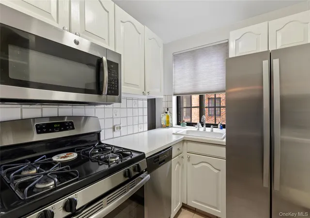 Listing Photo 4 - Condo for sale in building located at 66 Milton Rd, Rye City, NY 14850 - Unit #G42