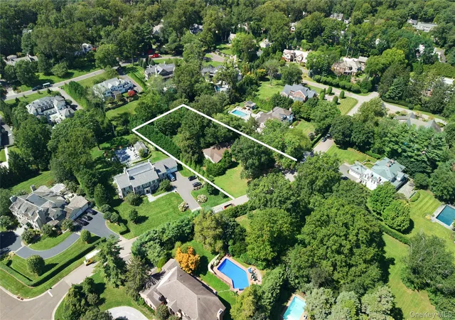 Photo 2 of Single family home for sale at 111 Birch Ln, North Hempstead, NY 11030 | MLS# 1047982 | Listing updated on 2026-10-07