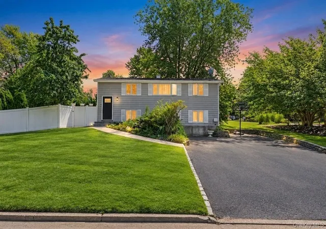 Photo 1 of Single family home for sale at 19 Badger Ln, Brookhaven, NY 11733 | MLS# 1048007 | Listing updated on 2026-09-12