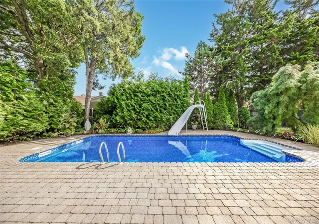 Photo 3 of Sale Pending at 60 Jaycox Ave, Islip, NY 11751 | MLS# 1048018 | Listing updated on 2026-10-01
