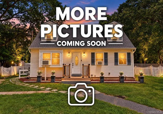 Photo 2 of Single family home for sale at 466 Auborn Ave, Brookhaven, NY 11967 | MLS# 1048075 | Listing updated on 2026-09-11