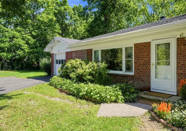 Photo 2 of Single family home for sale at 316 State Route 32 N, New Paltz, NY 12561 | MLS# 1048078 | Listing updated on 2026-09-14