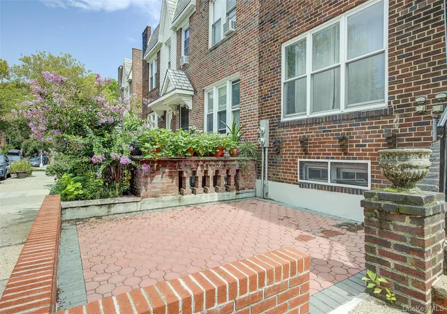 Photo 3 of House for sale at 39-25 50th Street, New York, NY 11377 | MLS# 1048103 | Listing updated on 2026-09-13