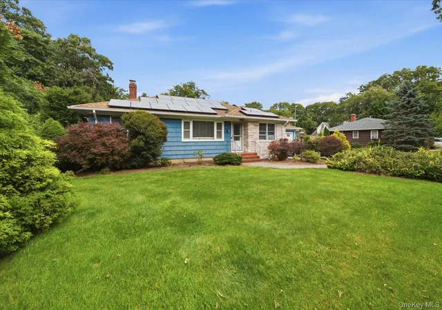 Photo 2 of Single family home for sale at 220 Hubbard Ave, Riverhead, NY 11901 | MLS# 1048182 | Listing updated on 2026-09-15