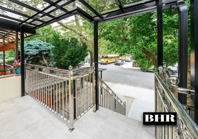 Photo 3 of Single family home for sale at 2636 E 7th Street, New York, NY 11235 | MLS# 1048213 | Listing updated on 2026-09-11