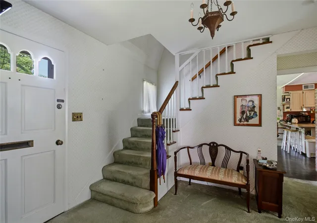 Photo 3 of Single family home for sale at 1 Grandview Cir, Mount Pleasant, NY 10570 | MLS# 1048225 | Listing updated on 2026-09-13