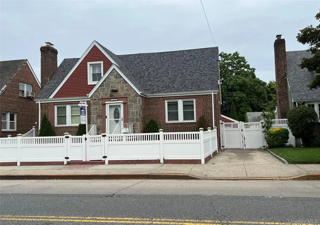 Single family home for sale at 134-33 Hook Crk Blvd, New York, NY 11422 | MLS# 1048238