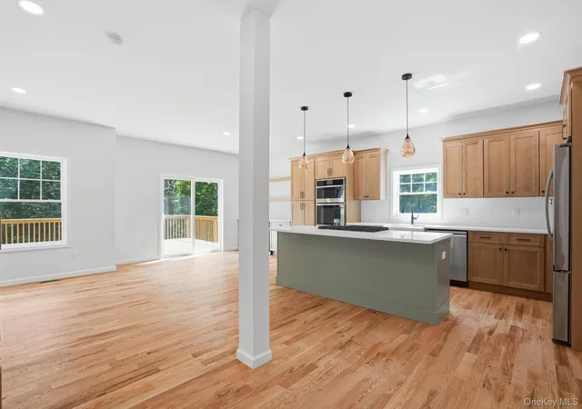 Photo 4 of Single family home for sale at 155 S Quaker Ln, Hyde Park, NY 12538 | MLS# 1048240 | Listing updated on 2026-10-07
