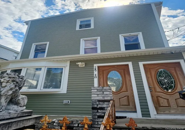 Multi family home for sale at 107-38 Inwood St, New York, NY 11435 | MLS# 1048266