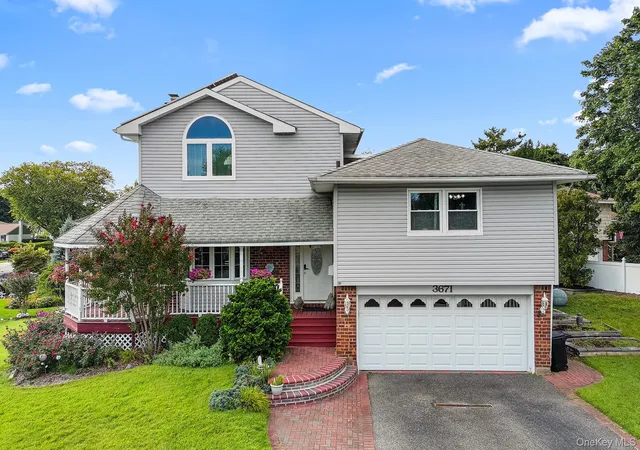 Photo 3 of Single family home for sale at 3671 Adele Ct, Hempstead, NY 11793 | MLS# 1048290 | Listing updated on 2026-09-15