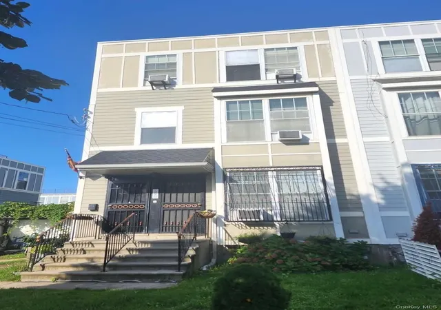 Multi family home for sale at 325 Beach 42nd St, New York, NY 11691 | MLS# 1048318