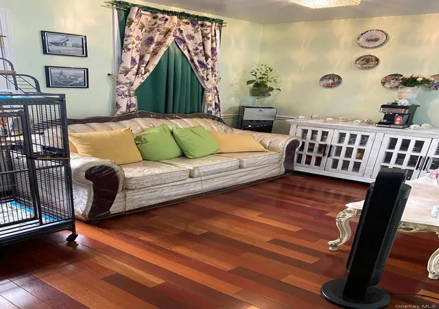 Photo 3 of House for sale at 325 Beach 42nd St, New York, NY 11691 | MLS# 1048318 | Listing updated on 2026-09-15